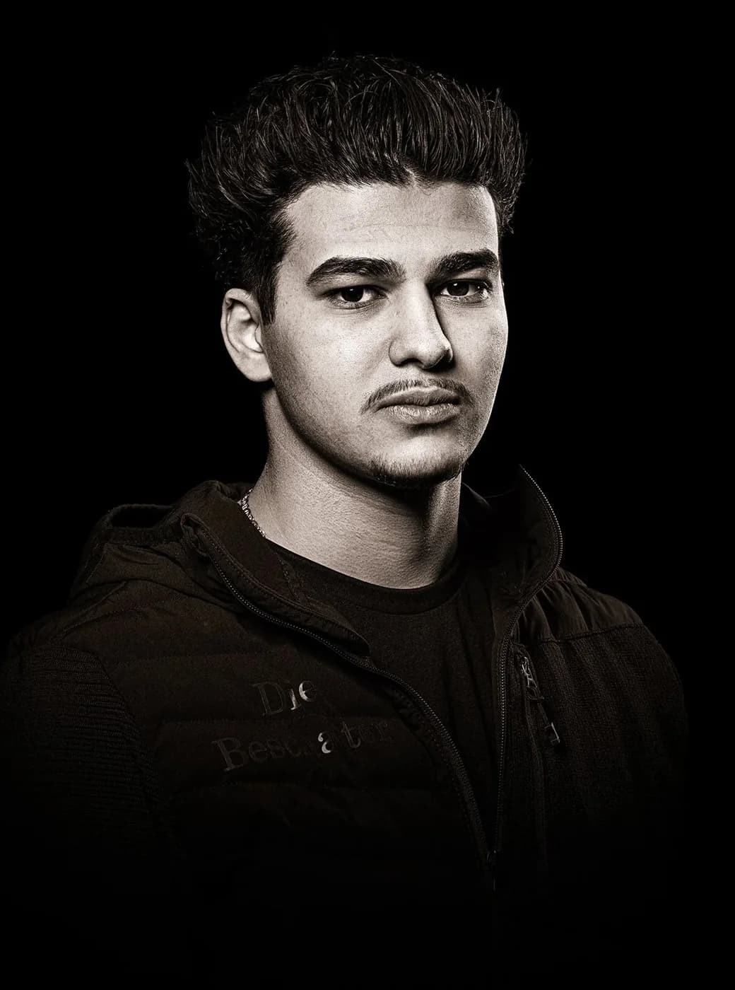 Mohamed Saleh, Servicemonteur